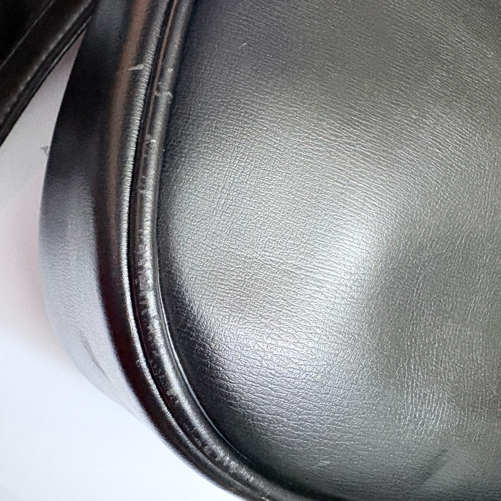VTG Liz Claiborne Saddle Like Black Leather Crossbody bag Sz Small - Picture 12 of 13